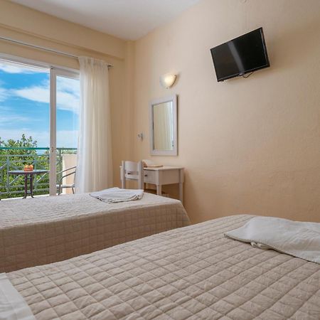 Julia Hotel Fourka Luaran gambar