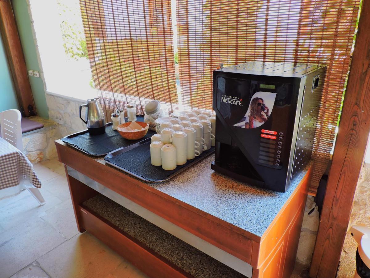 Julia Hotel Fourka Luaran gambar
