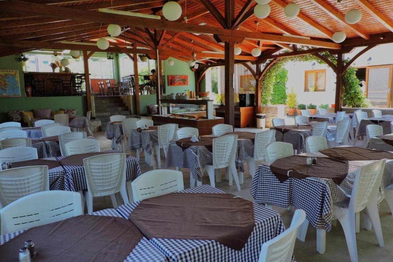 Julia Hotel Fourka Luaran gambar
