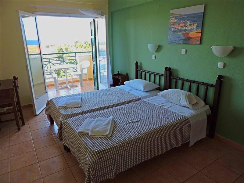 Julia Hotel Fourka Luaran gambar