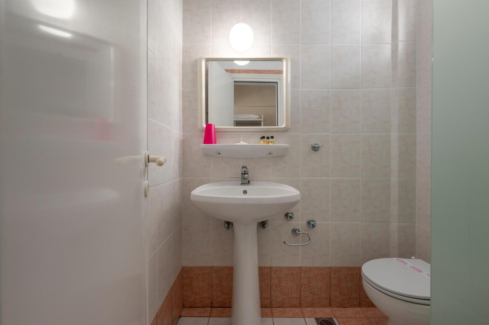 Julia Hotel Fourka Luaran gambar