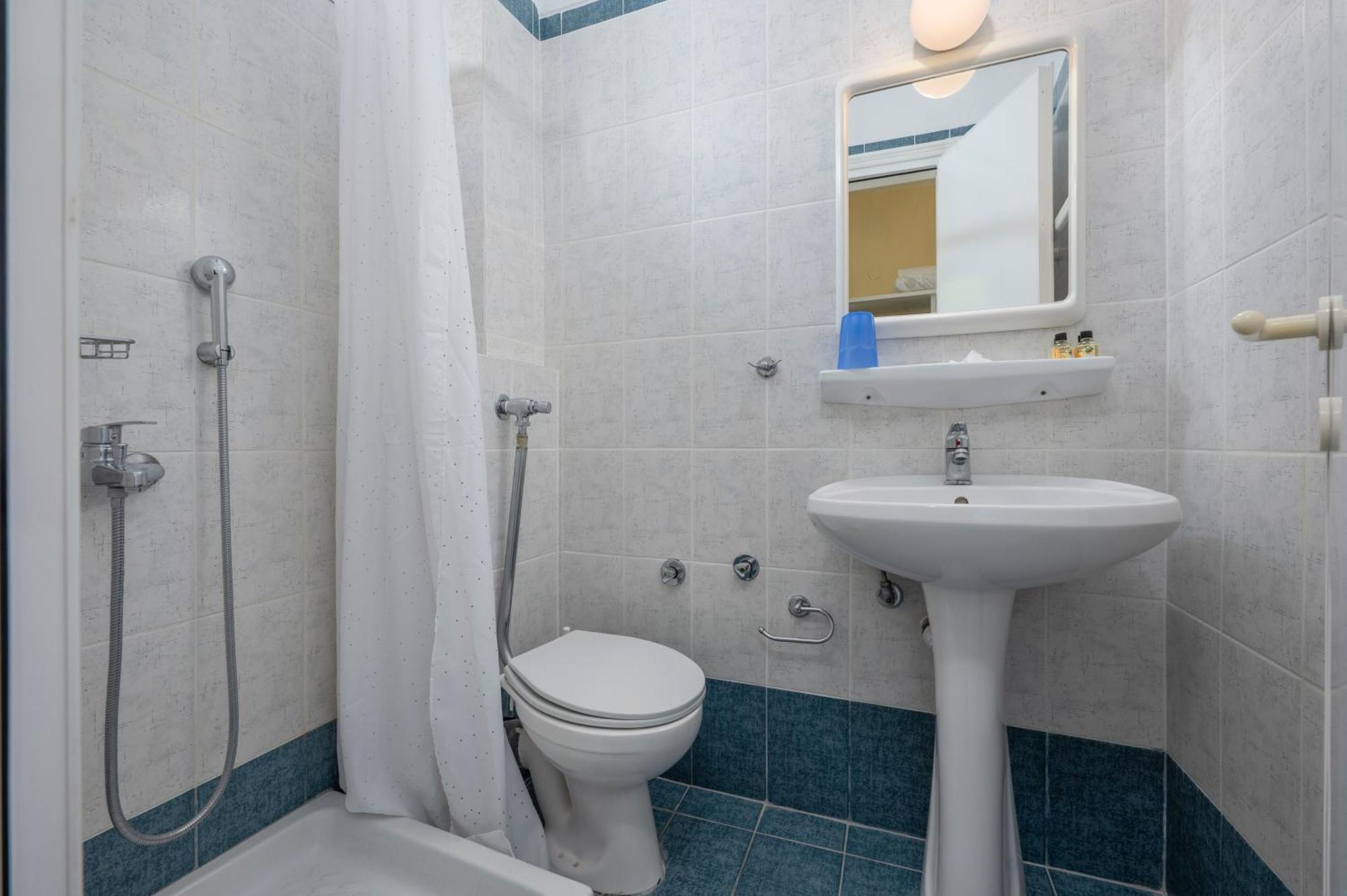 Julia Hotel Fourka Luaran gambar